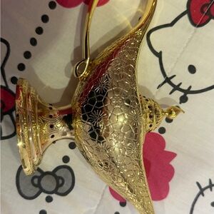 Disney Aladdin Collectible in Gold and Black
